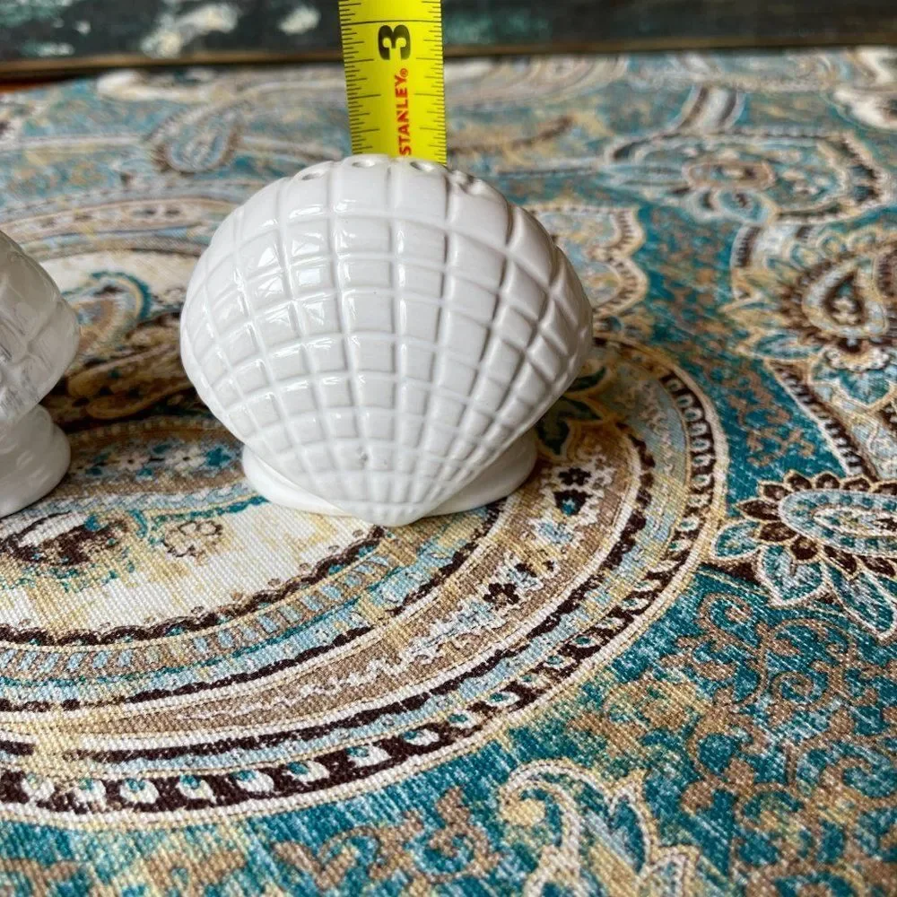 Durastone Cream Scallop Shell Salt Pepper Shakers Coastal Decor New in Box